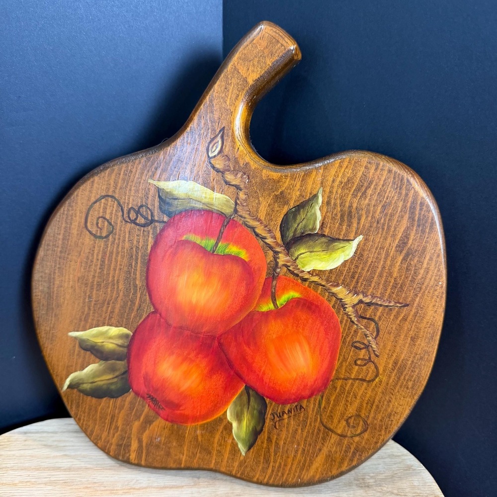 Hand Painted Apple Shaped Wood Wall Plaque Signed Vintage‎ Kitchen Decor